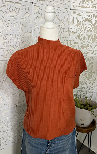 Patch pocket short sleeve knit sweater